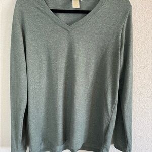 Matty M Green V-Neck Sweater Lightweight Knit